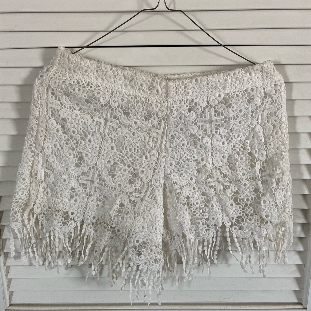 Cute white shorts